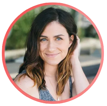 آدرین یانگ (Adrienne Young)