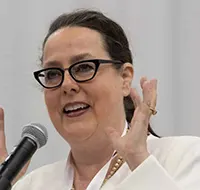 درباره لیز کلی (Liz Kelly)