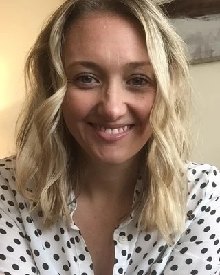 کیمبرلی کوینلان (Kimberley Quinlan)