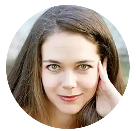 جنیفر لین بارنز نویسنده کتاب پاکبازی