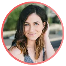 آدرین یانگ (Adrienne Young)